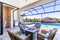 Heated Pool and Spacious Outdoor Lanai - Elegant Waterfront Escape Hotels in Burnt Store Marina
