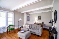 Cozy Apartments and Entertainment Options - Gorgeous Family Retreat