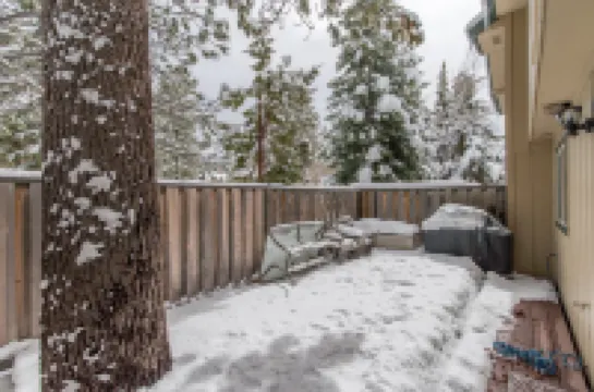 Bright Living Space and Enclosed Deck - Charming Lake Retreat