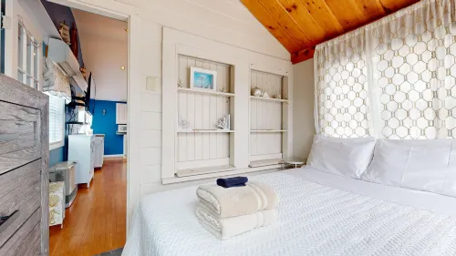 Private Rooftop Deck with Stunning Ocean Views - Charming Coastal Gem