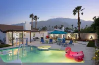 Stunning Pool and Mountain Views - Stylish Desert Retreat