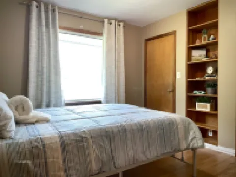 Hot Tub and Spacious Backyard - Charming Hazel Acres Retreat