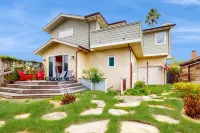 Pleasure Point Retreat | Hot Tub, Balcony Views & Game Room | Walk to Beach 브롬머 스트리트 카운티 공원 주변 호텔