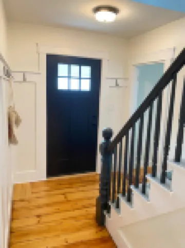 Charming Escape with Spacious Yard and Modern Comfort - Inviting Haven