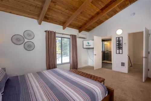 Private Hot Tub and Pool Table - Stunning Family Getaway