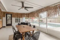 Private Heated Pool and Tiki Patio Delight - Cozy Tropical Oasis