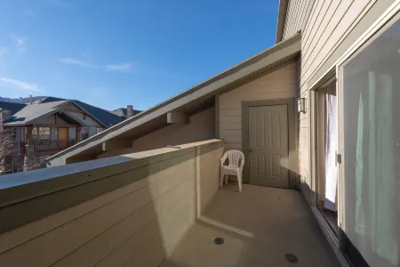 Granite Countertops and Gas Fireplace - Charming Mountain Retreat Отели в г. Снайдервилл