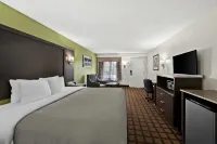 Quality Inn Raeford - Pet Friendly