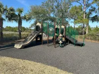 Coastal Dreamer-Family Friendly, 2 Kitchens, Golf Cart Included, Close to Beach