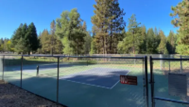 Lilac Cabin Family-Friendly with Highspeed Wi-Fi Close to Downtown Arnold