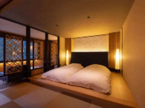 鳥月之宿三樂園旅館 礪波市酒店