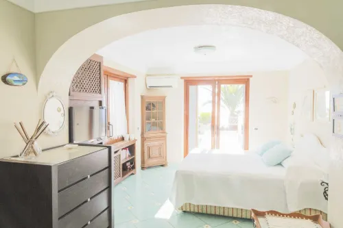 Villa con piscina con 8 camere matrimoniali ad Anacapri, by La Canostra Capri