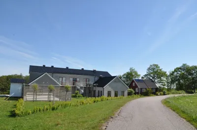 Hotel Bella Luna Hotels near Laholm station