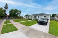 Delray Family House with Hot Tub Hotels in Riverview