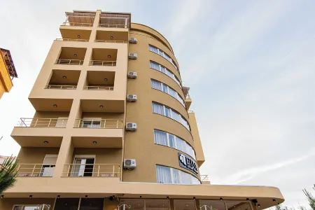 ApartHotel Eda Отели рядом с достопримечательностью «Beach of Durrës»