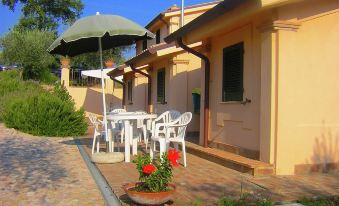 Farmhouse in Giano Dell'umbria with Hot Tub, Swimming Pool