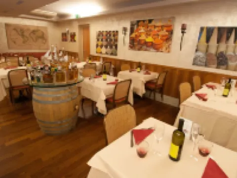 Hotel Bahnhof Haus Hotels in Chiasso