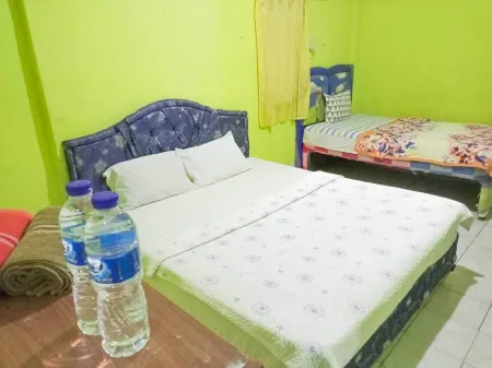 Mutiara Hotel Отели в г. Tanjung Morawa