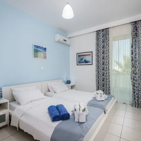 Xenos Villa 1 with Private Swimming Pool Near the Sea