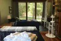 Rising Spirit Bed & Breakfast Hotels in Clarington