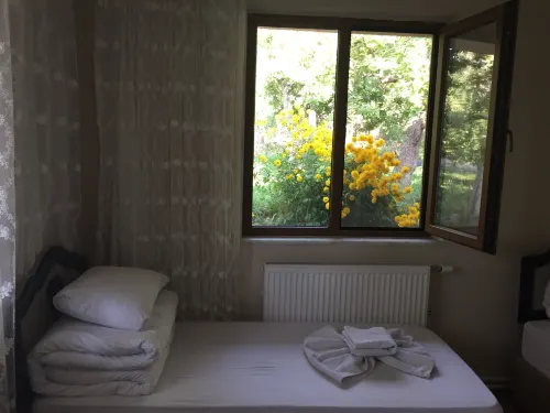 Taurus Guest House - parking