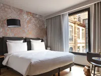 LÉONOR the Place to Live by Stay Collection ブログリー広場周辺のホテル