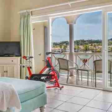 Waterfront Townhouse - Harbour 17 3 Bedroom Townhouse by RedAwning Rooms