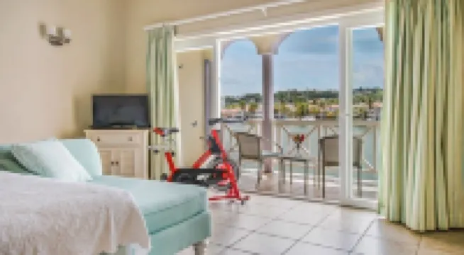 紅色遮陽篷海濱聯排別墅港口17三卧室聯排別墅 酒店