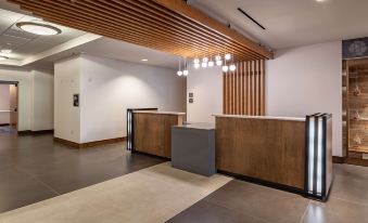 DoubleTree by Hilton Dallas - Farmers Branch