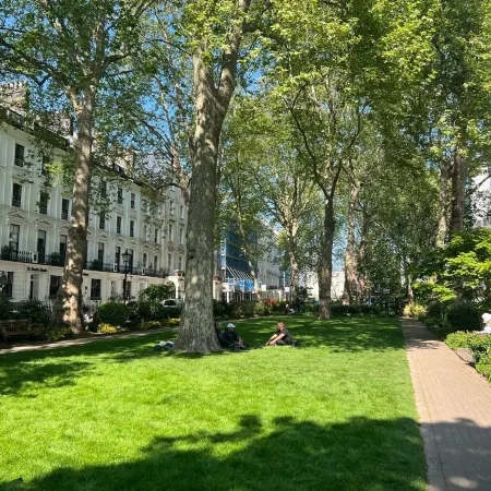 Tudor Court Hotel Отели рядом с достопримечательностью «Лондон — центр города»