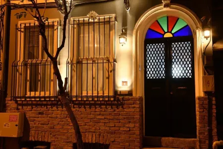 Andi Hotel