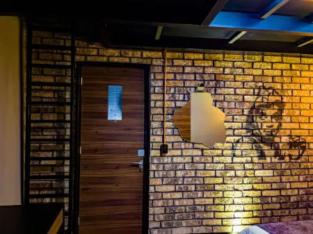 Cadillac Hotel Boutique Отели рядом с достопримечательностью «Музей карикатур»