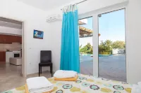 Villa Cherry Large Private Pool Walk to Beach Sea Views A C Wifi Car Not Required - 2180