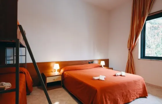 阿爾馬斯帕埃斯圖姆酒店