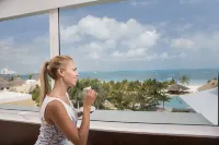 InterContinental Hotels PRESIDENTE CANCUN RESORT by IHG - Merinäköala
