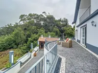 Vinhaticos Villa by Atlantic Holiday - parcheggio