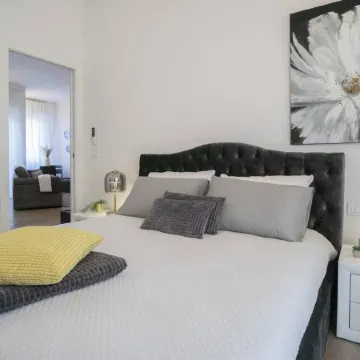 Charming and Modern Three-Bedroom Apartment in the Heart of the City of Asti