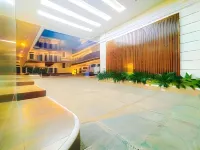Hometown Residence Hotel di Brantiraya