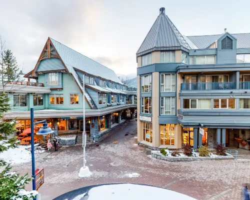 Whistler Peak Lodge Hotels near Magic Chair