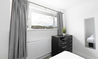 Skyvillion - 3Bed Home W/Grdn for A Family Getaway