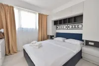 Wave 3 Promenada Apartments Hotels in Мамая-Сат