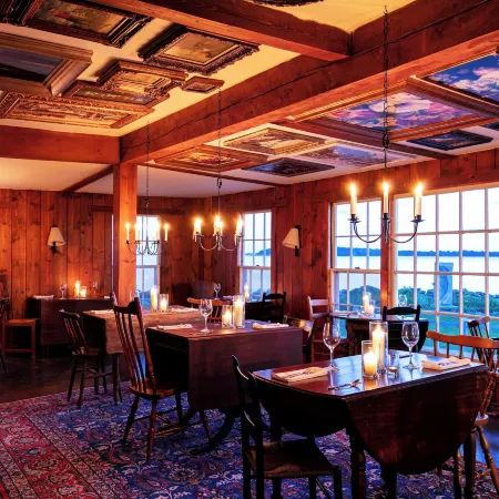 Bluebird Ocean Point Inn