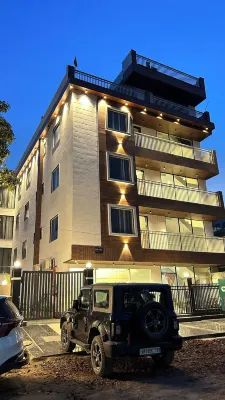 Raksha Suites & Banquet Greater Noida - bar