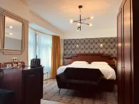 Gatsby Hotel - Adults Only - Small Luxury Hotel - by F-Hotels فنادق في Zeebrugge