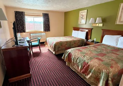 Cadillac Inn Hotels in Clam Lake Township