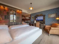 ยูโรปา-พาร์ค เออร์เลบนิส-รีสอร์ต, โรงแรม ครอนาซาร์ โรงแรมในRust