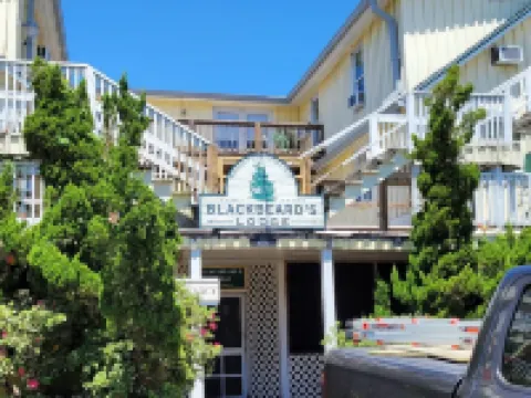 Blackbeard's Lodge Hotels in Ocracoke