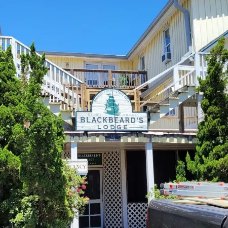 Blackbeard's Lodge
