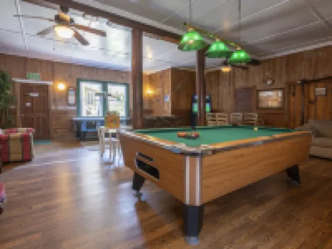 Blackbeard's Lodge Hotels in Ocracoke