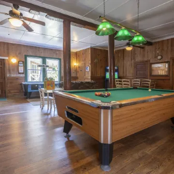 Blackbeard's Lodge